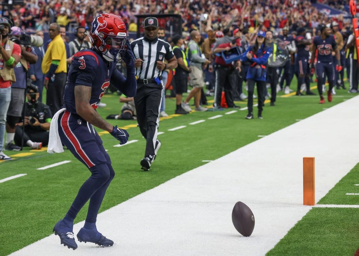 Texans WR Tank Dell wounded in shooting, out of hospital