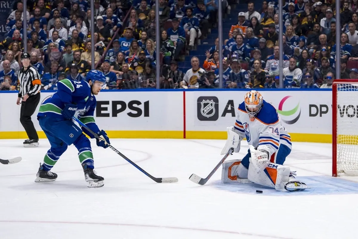 Evan Bouchard's OT tally lifts Oilers over Canucks in Game 2