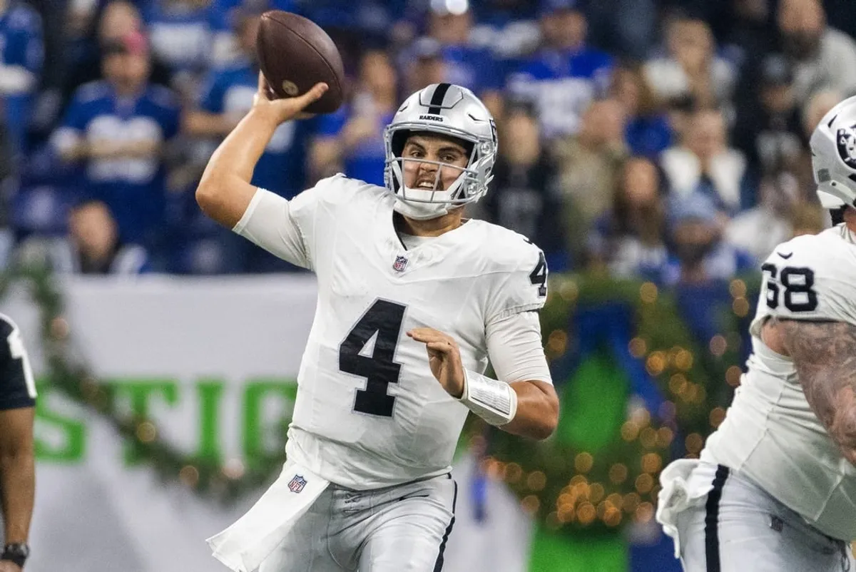 Aidan O'Connell is early leader in Raiders' QB competition