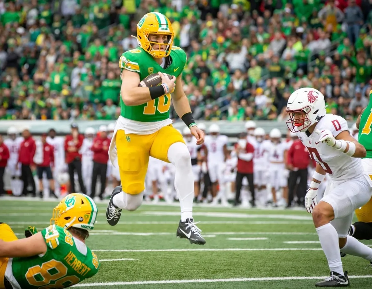 Broncos first-round QB Bo Nix signs rookie contract